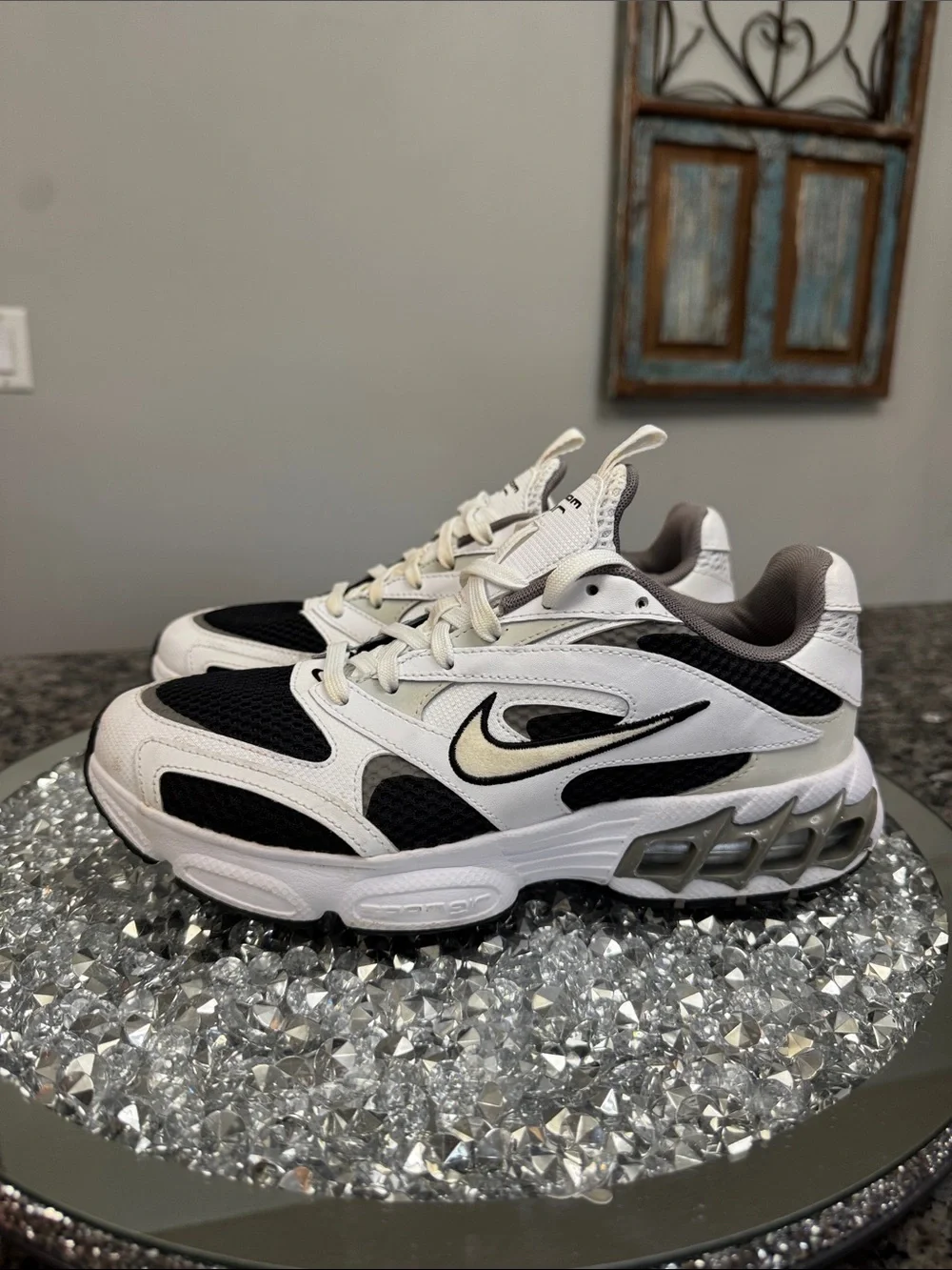Nike Air Zoom Fire White and Black Sneakers EUC 8
